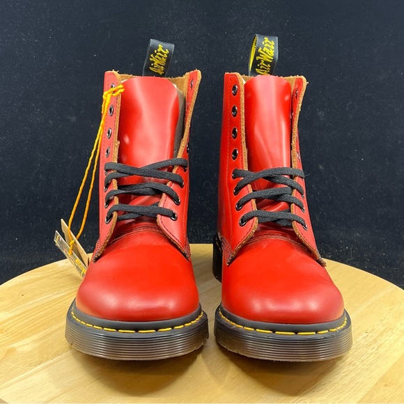 DOC DR. MARTENS RED SMOOTH LEATHER BOOTS RARE VINTAGE WOMENS SIZE 9/ MENS SIZE 8 - Picture 7 of 10